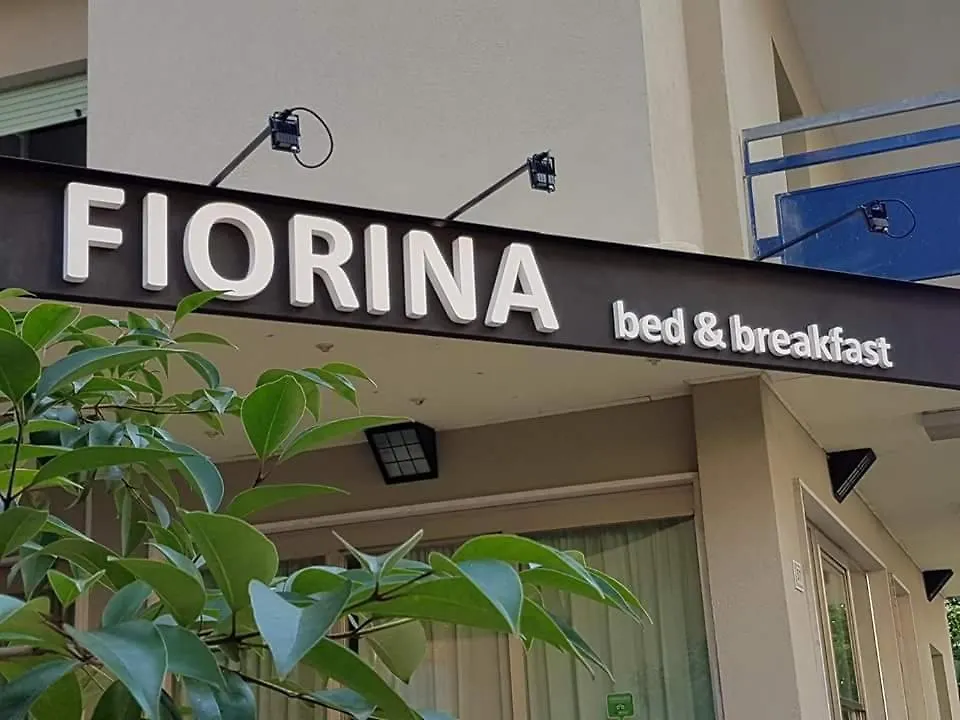 Fiorina Bed&Breakfast - Colazione Fino A Mezzogiorno - Beach Village Gratuito - Aquafan25 Oltremare20 Riccione Alojamento de Acomodação e Pequeno-almoço